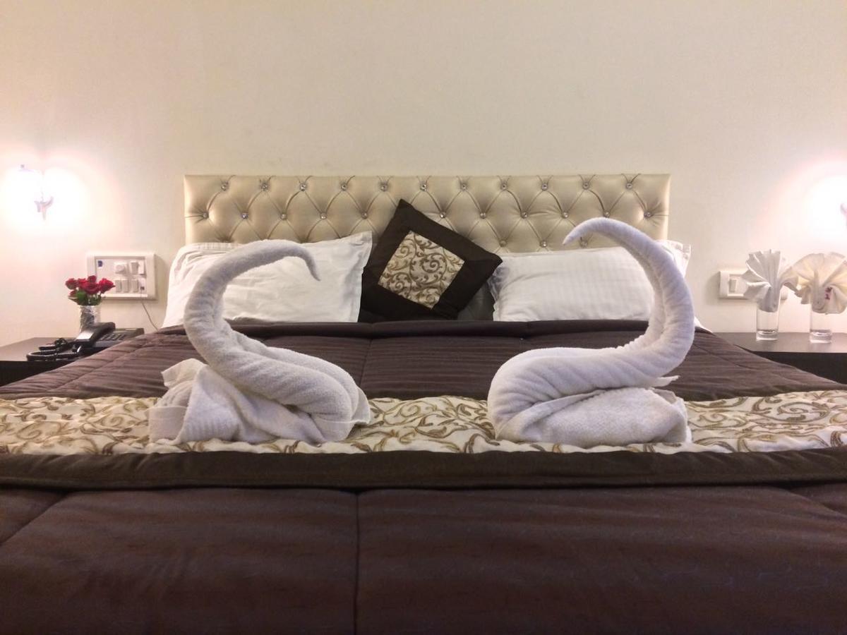 Palms Water Resort Kalyān 外观 照片